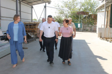 Исполняющий обязанности главы Динского района Станислав Мельников посетил предприятие «Сервис-Юг-ККМ» в поселке Южном