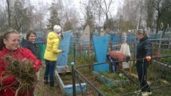 Акция по уборке могил фронтовиков началась в Южном