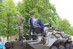 Будущие защитники познакомились с жизнью и бытом солдат