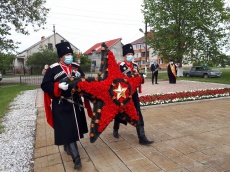 Возложение венков и цветов к Обелиску землякам, павшим в годы Великой Отечественной войны