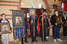 В храм Преображения Господня пос. Южный из Иерусалима прибыла частица благодатного огня.