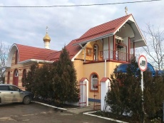Службы в храмах пройдут без прихожан