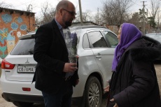 Поздравили с праздником