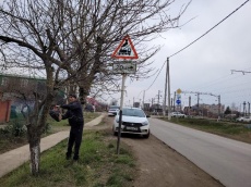 Обеспечение видимости дорожных знаков 