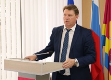 На совещании с главами сельских поселений обсудили вопросы оборудования специальных мест для размещения агитационной печати и предоставления помещений для агитационных публичных встреч