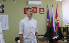 Поздравили с победой