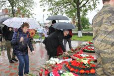 Южане в День Победы возложили цветы к Обелиску землякам, погибшим в годы Великой Отечественной войны