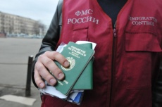 О незаконных мигрантах можно сообщить по телефону