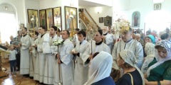 Митрополит Екатеринодарский и Кубанский Григорий совершил Божественную литургию в храме Преображения Господня